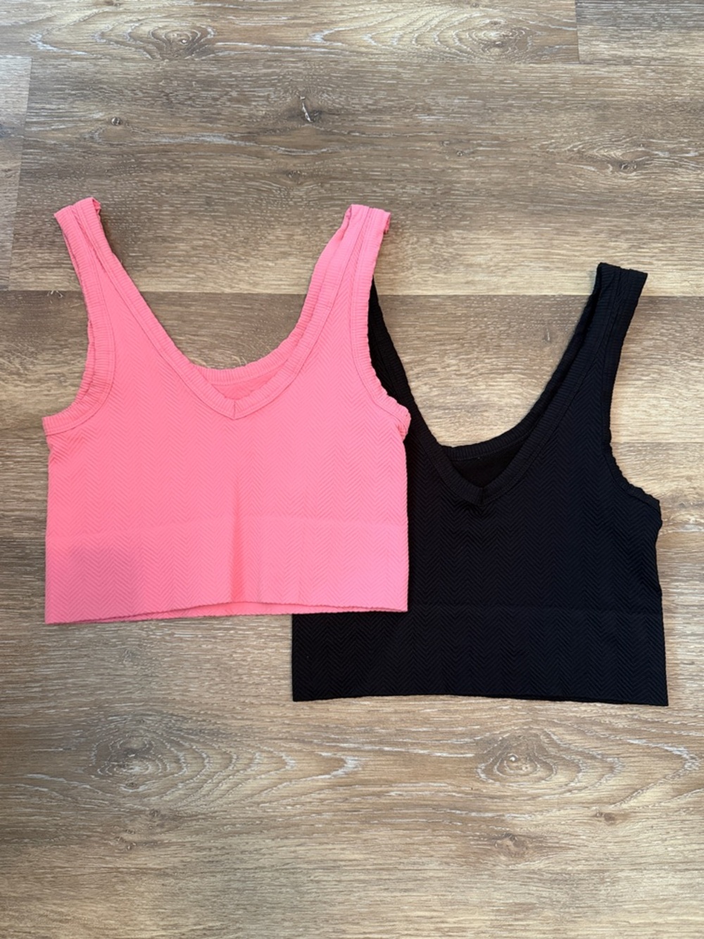 Etiquette Clothiers Pink & Black Ribbed V-Neck Crop Tops (Set of 2) One size